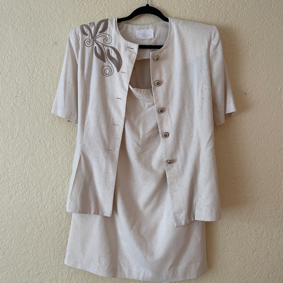 Vintage Edie Johne 1980s Silk Cream and Gold Embellished Blouse & Skirt Set - Picture 2 of 16